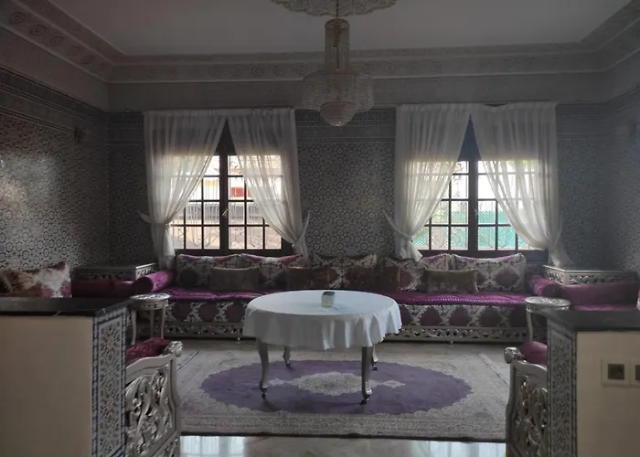 Superbe Villa, Tramway Laymoun